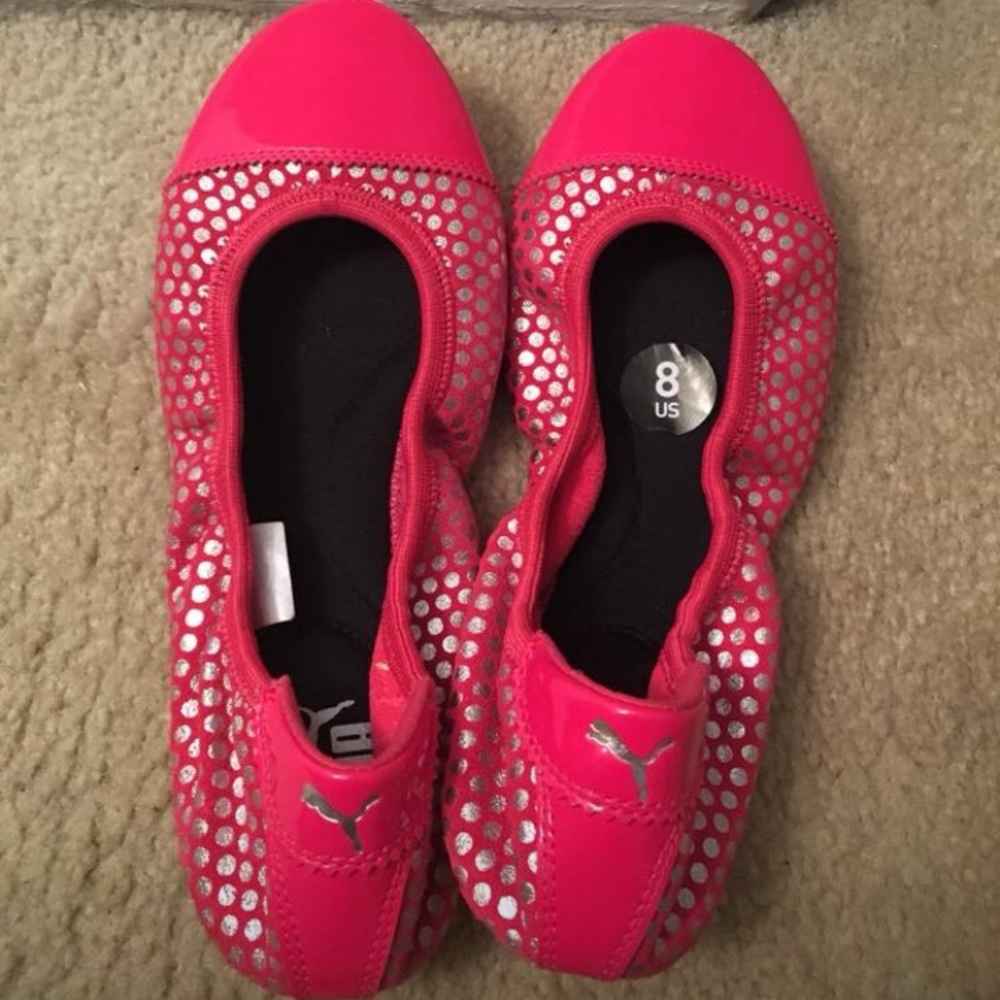 Puma flats